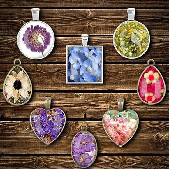 31 Pcs DIY Resin Casting Mould and Pendant Tray Kit for Jewellery Making